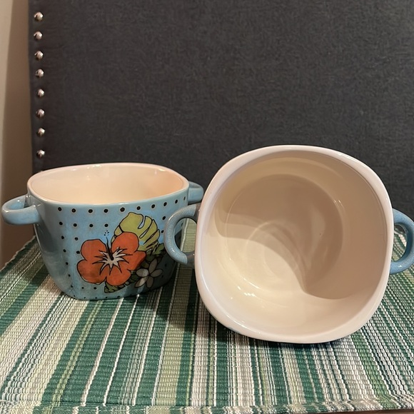 🌼2/$25 Stokes Hibiscus bowls. 16 oz (Set of 2) - Picture 6 of 7